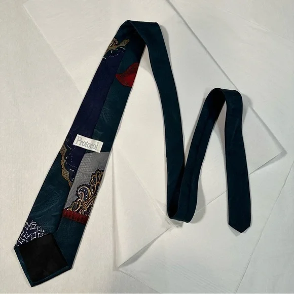 Vintage Western Patterned Tie - Wearable Art - Person Riding a Horse, Paisley - Picture 5 of 7